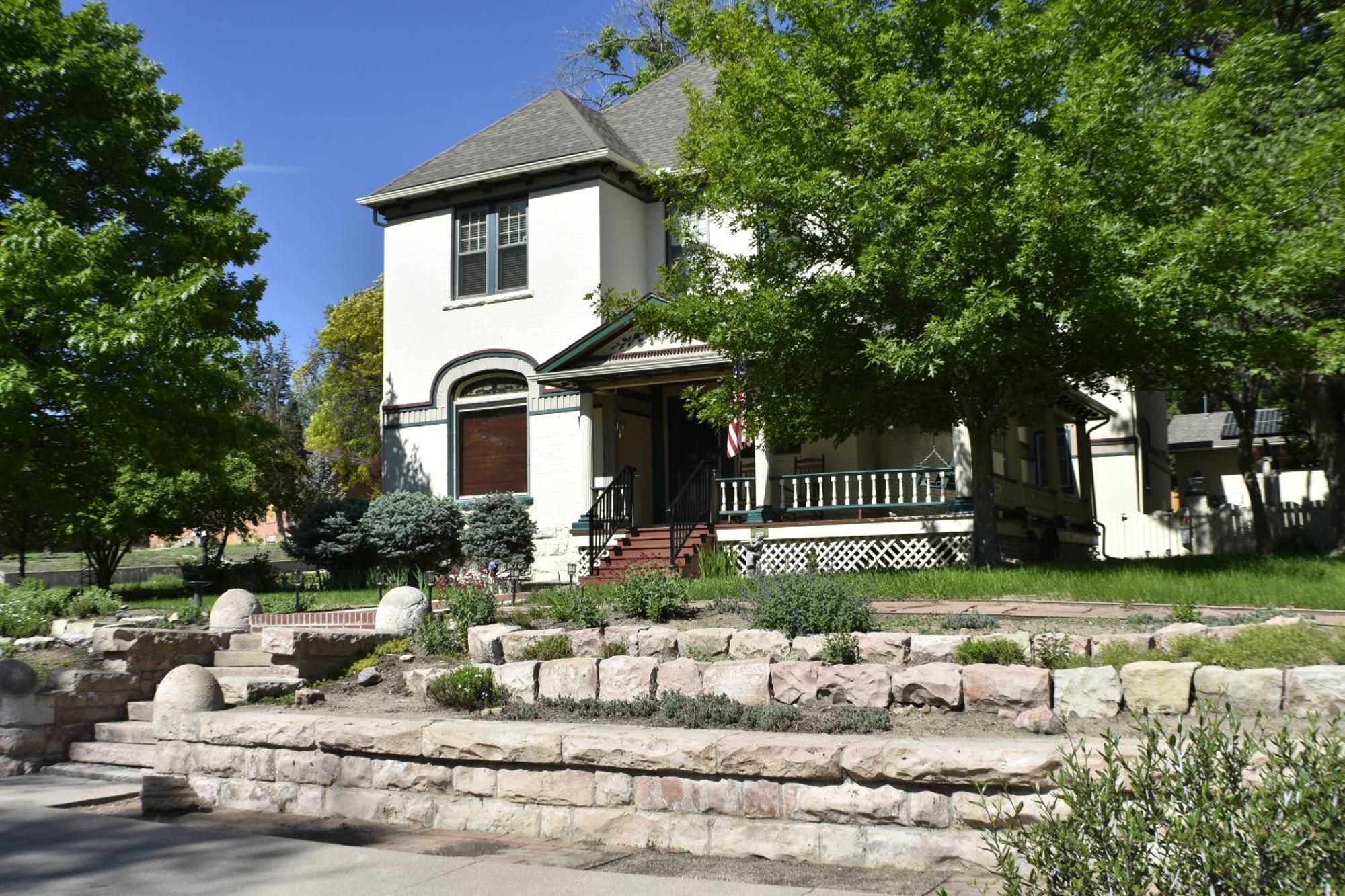 Downen House Bed & Breakfast Пуебло Екстериор снимка
